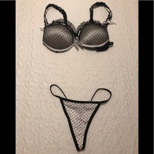 Cute bra and underwear set